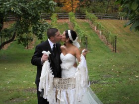 Kailee and Doug Get Hitched | Stablegate Barn Wedding Photos