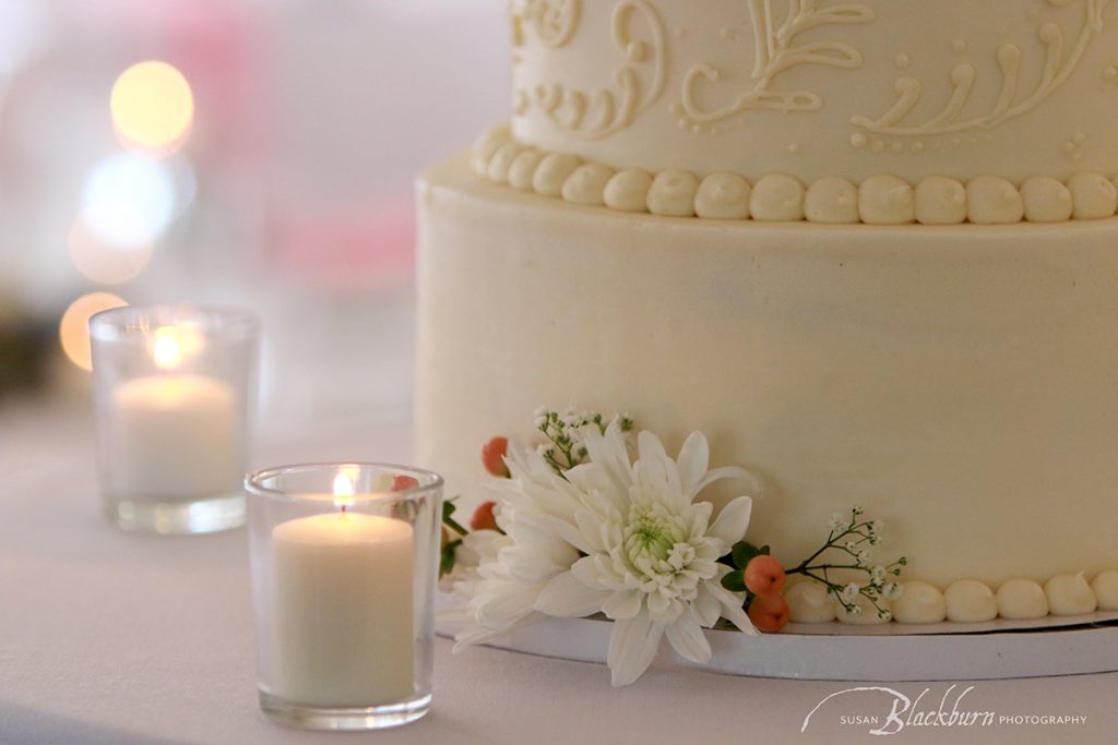 Longfellows Saratoga NY Wedding Cake Photo