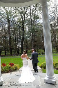 Location Wedding photo at the Gideon Putnam