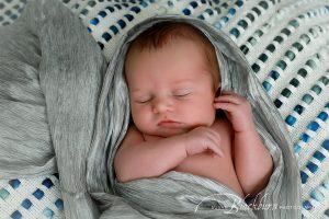 Baby Boy Newborn Phot0