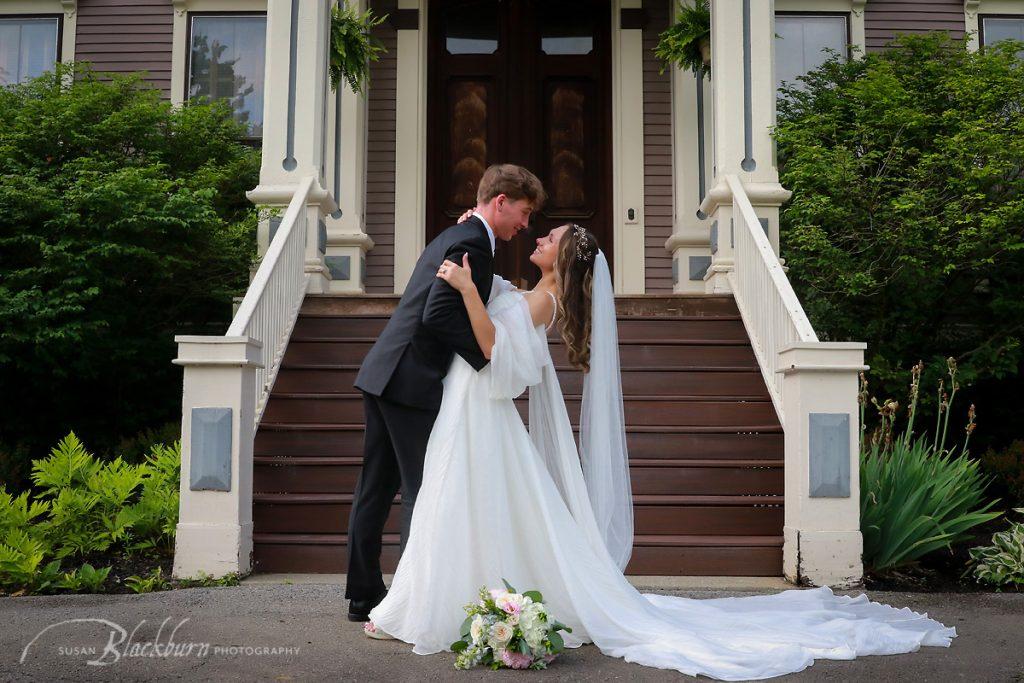 Mansion of Saratoga Wedding Photo